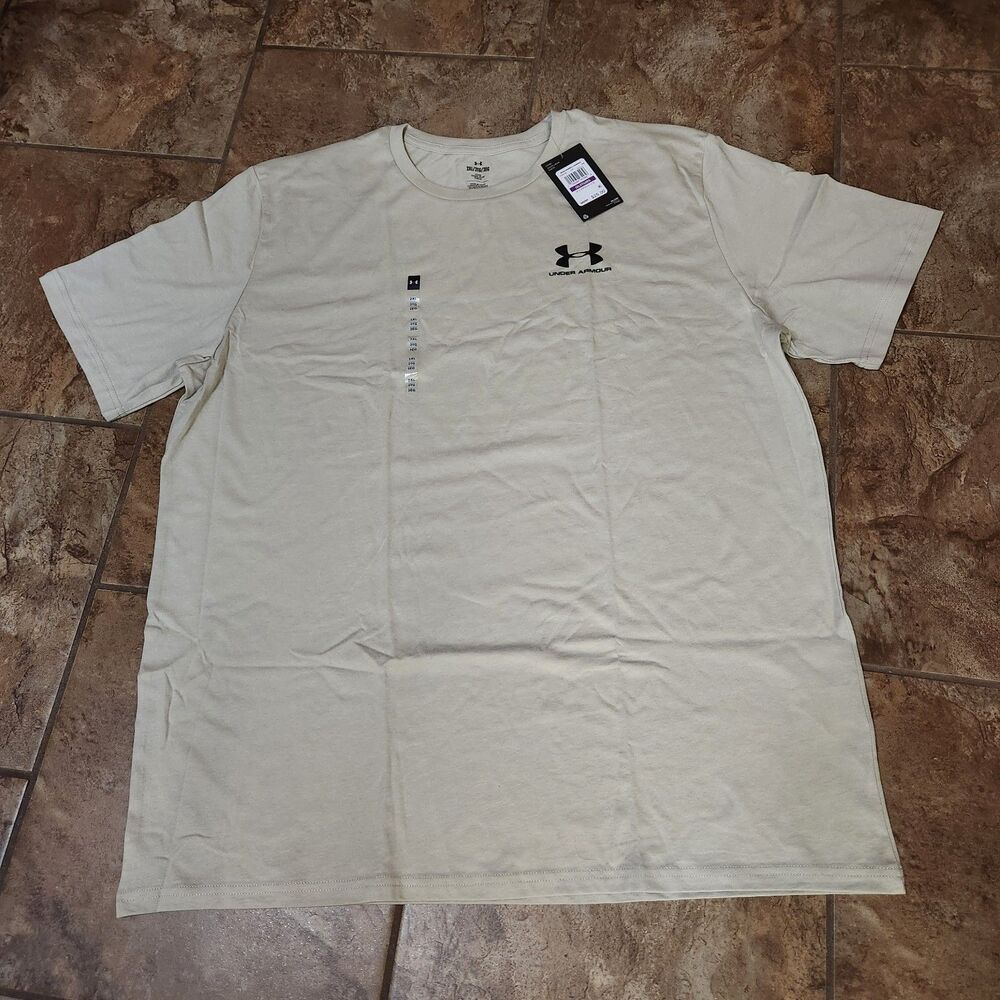 Under Armour Men’s 2XL Short Sleeve T‑Shirt Beige